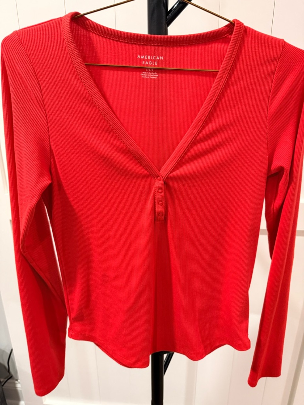 American Eagle Outfitters Women’s Bright Red Ribbed Henley Long Sleeve Top
